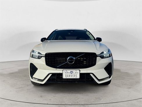 Certified 2025 Volvo XC60 B5 Core image 24