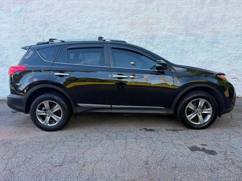 Used 2015 Toyota RAV4 XLE AWD/4WD image 4