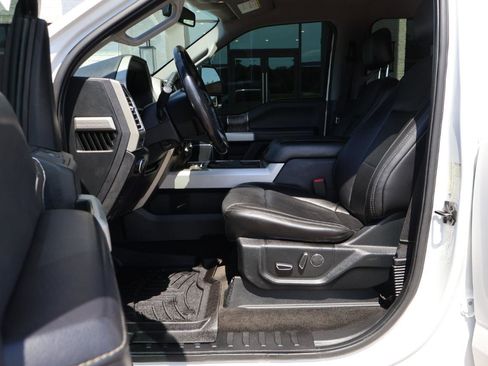 Used 2017 Ford F250 Lariat w/ Lariat Value Package AWD/4WD image 9