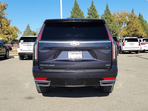 Used 2022 Cadillac Escalade ESV Luxury image 9