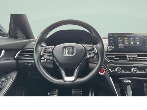 Used 2018 Honda Accord Sport image 13
