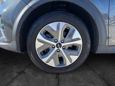 Used 2022 Kia Niro EX w/ Cold Weather Package image 14