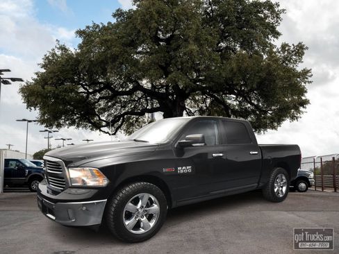 Used 2016 RAM 1500 Lone Star RWD image 1
