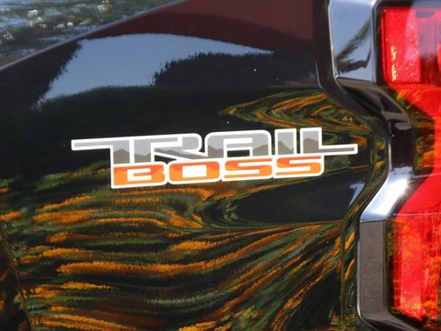 Used 2024 Chevrolet Colorado Trail Boss w/ LPO, Skid Plate Package AWD/4WD image 48