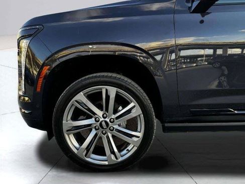 Used 2025 Cadillac Escalade ESV Sport w/ Touring Package AWD/4WD image 61