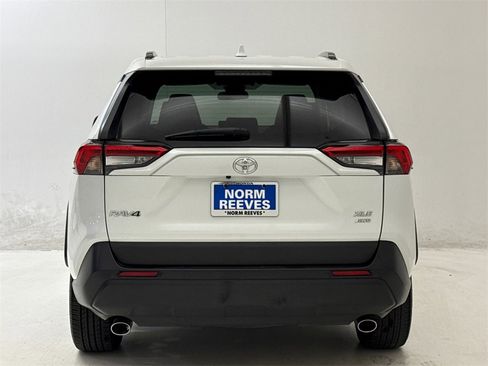 Used 2023 Toyota RAV4 XLE Premium image 8