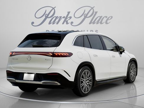 Certified 2023 Mercedes-Benz EQS 580 4MATIC SUV image 20