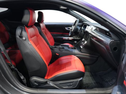 Used 2018 Ford Mustang GT Premium w/ GT Performance Package RWD image 30