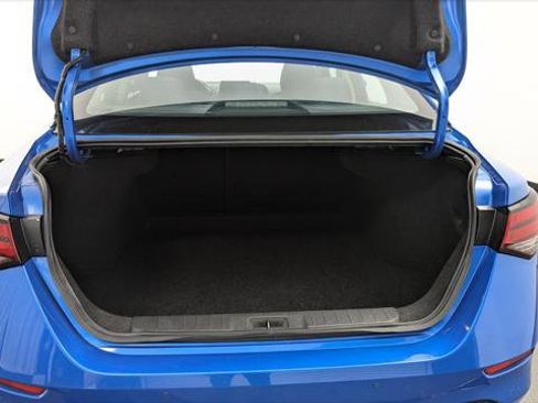 Used 2024 Nissan Sentra SV image 18