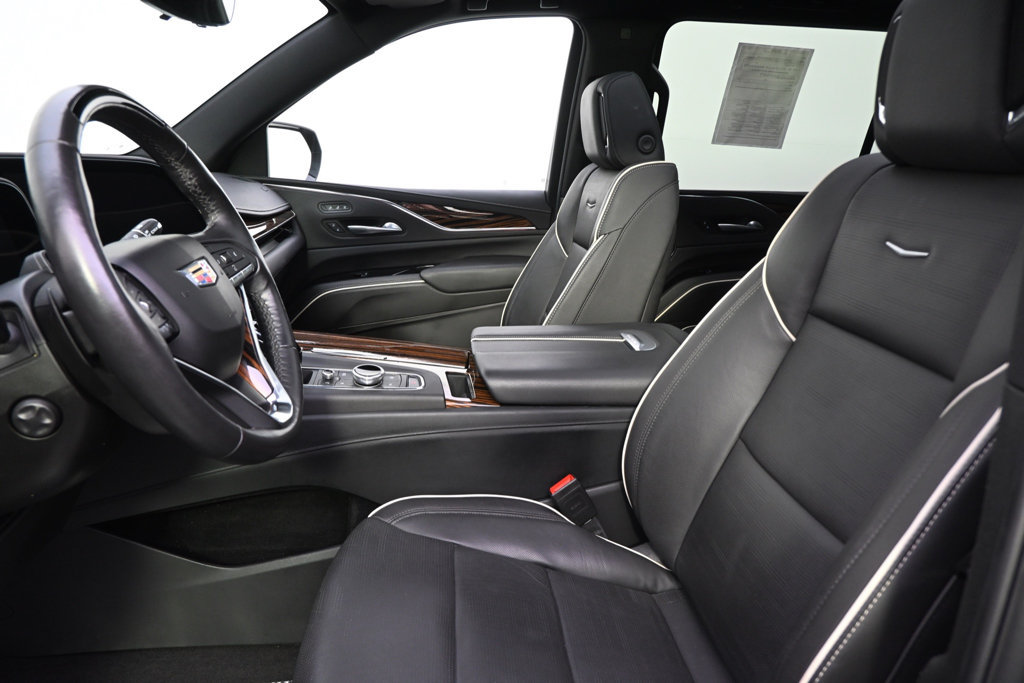 Certified 2024 Cadillac Escalade ESV Premium Luxury w/ Performance Package AWD/4WD image 13