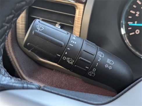 Used 2024 Ford Expedition Limited image 22