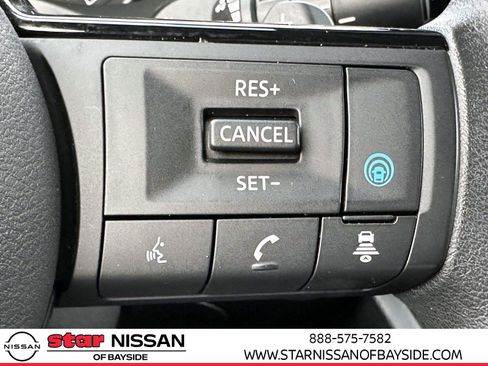 Used 2023 Nissan Rogue SV image 28