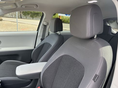 Certified 2024 Hyundai Ioniq 5 SEL image 17