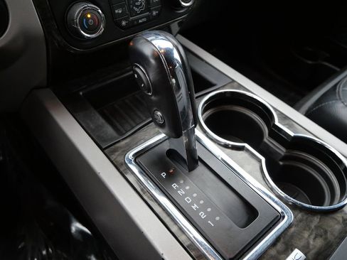 Used 2017 Ford Expedition Limited AWD/4WD image 21