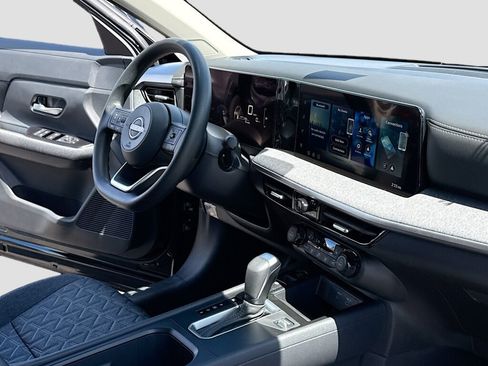 New 2026 Nissan Kicks SV AWD/4WD image 5