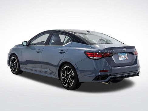 Used 2025 Nissan Sentra SR w/ SR Premium Package FWD image 3
