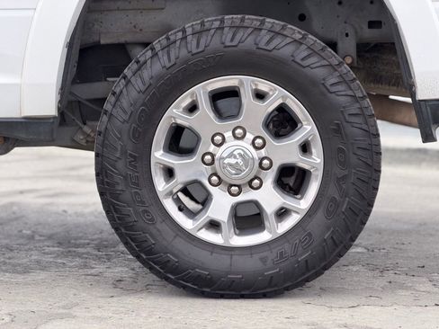 Used 2022 RAM 2500 Laramie AWD/4WD image 2