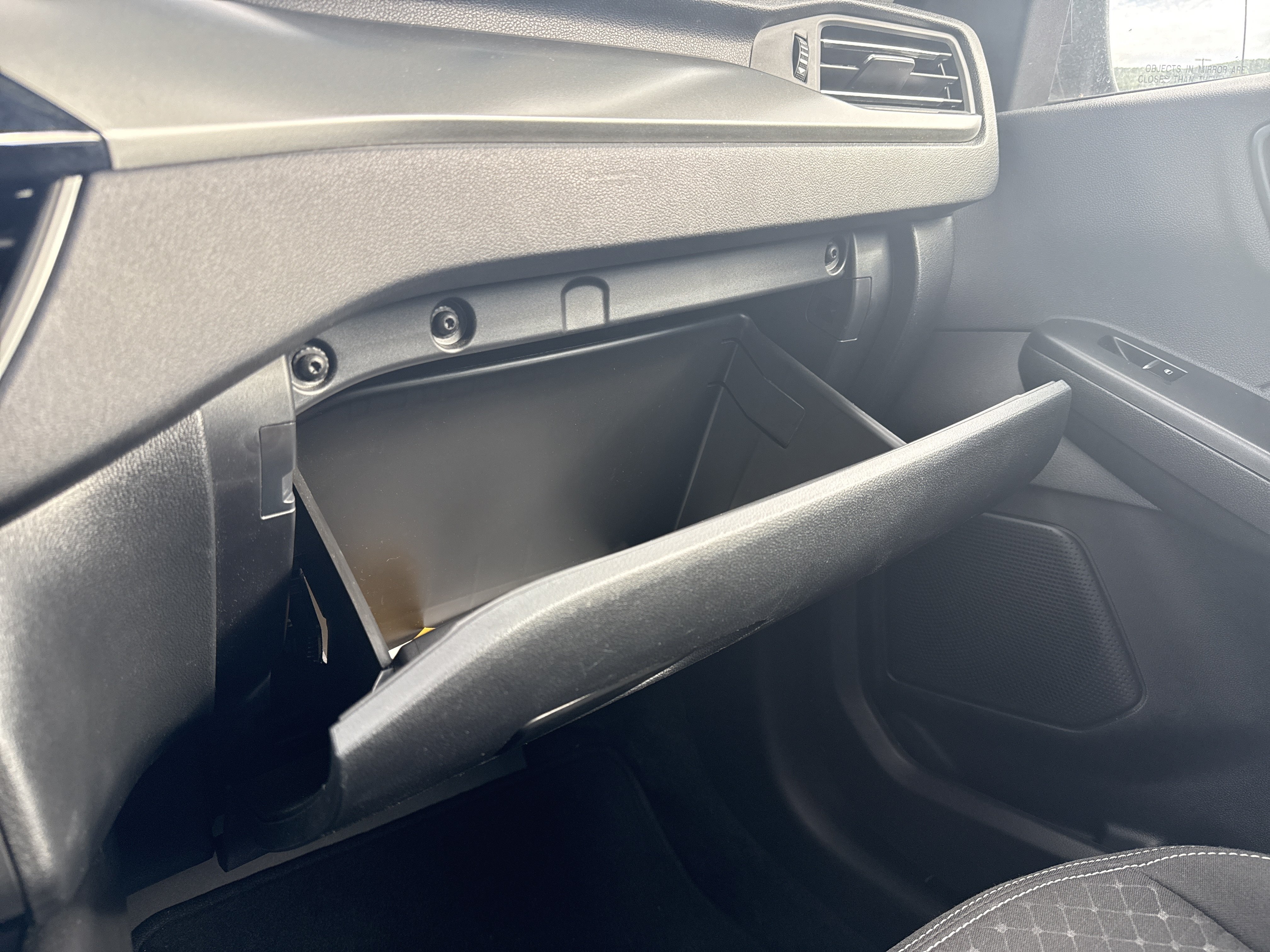 Used 2025 Chrysler Pacifica Select FWD image 9