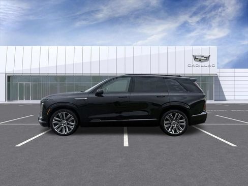 Certified 2026 Cadillac Vistiq Platinum w/ LPO, Floor Liner Package AWD/4WD image 5
