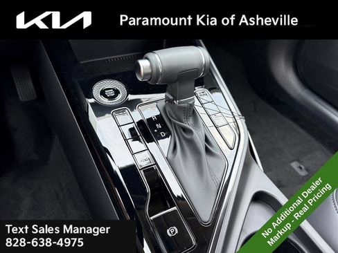 New 2026 Kia Niro EX FWD image 27