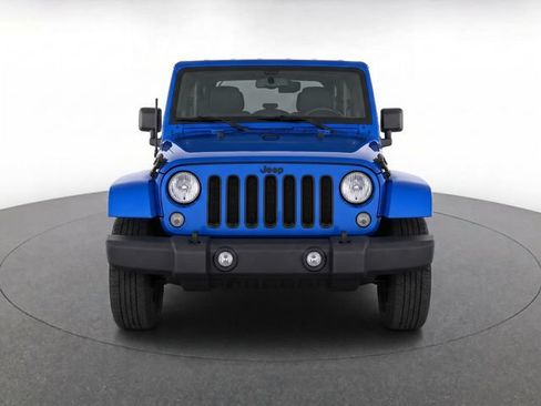 Used 2015 Jeep Wrangler Unlimited Sahara AWD/4WD image 4
