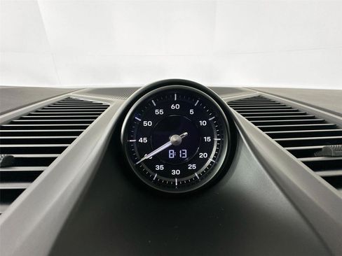 Certified 2025 Porsche Cayenne S image 24