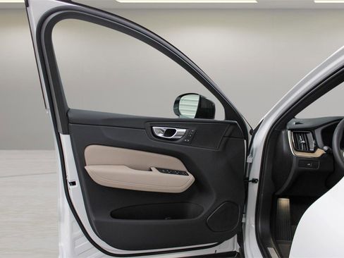 New 2026 Volvo XC60 B5 Plus w/ Protection Package Premier image 64