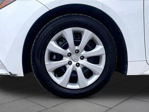 Used 2024 Toyota Corolla LE FWD image 11