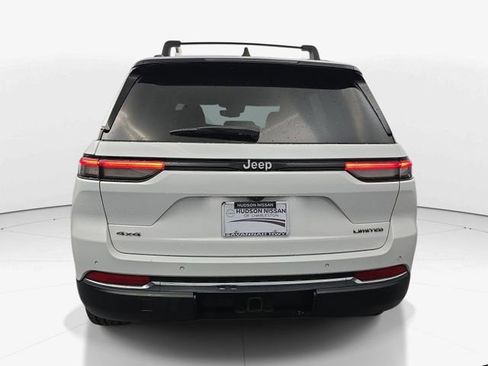Used 2023 Jeep Grand Cherokee Limited AWD/4WD image 9