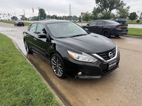 Used 2016 Nissan Altima 2.5 SL w/ Moonroof Package FWD image 7