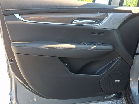 Used 2024 Cadillac XT6 Sport w/ Platinum Package AWD/4WD image 12