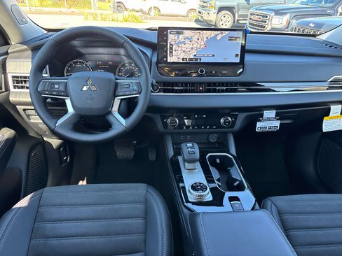 New 2026 Mitsubishi Outlander SE AWD/4WD image 8