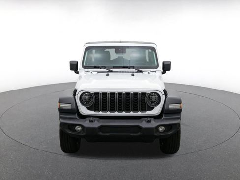 Used 2025 Jeep Wrangler Unlimited Sport AWD/4WD image 2
