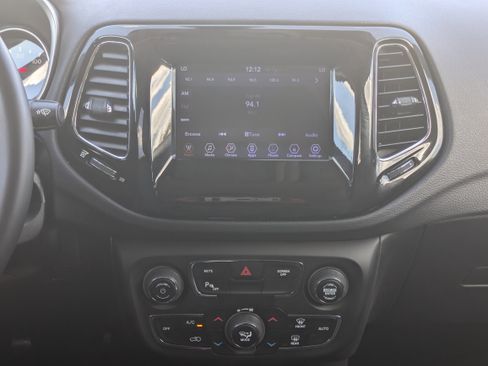 Used 2019 Jeep Compass Altitude image 19