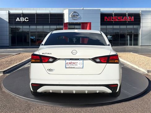 Used 2025 Nissan Altima 2.5 S image 6