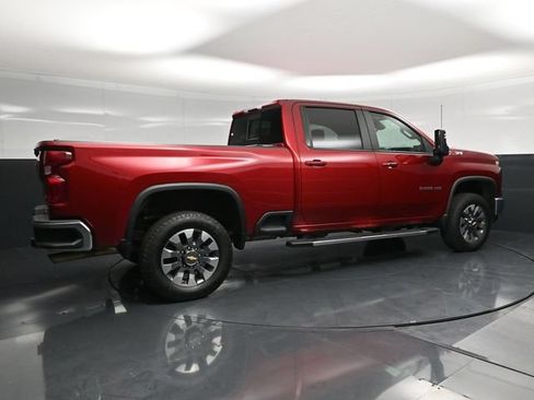 Used 2024 Chevrolet Silverado 3500 LT w/ Convenience Package AWD/4WD image 2