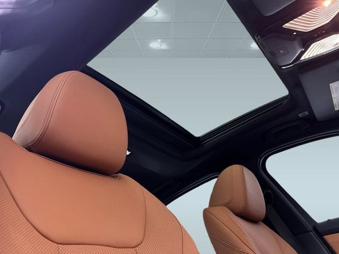 Used 2026 BMW 330i Sedan w/ Convenience Package image 14