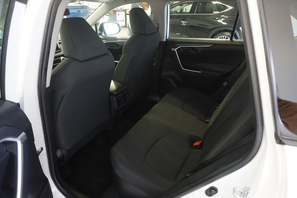 Certified 2025 Toyota RAV4 LE AWD/4WD image 19