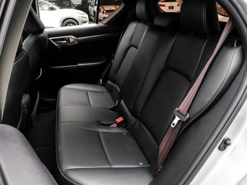 Used 2016 Lexus CT 200h w/ Navigation Package FWD image 40