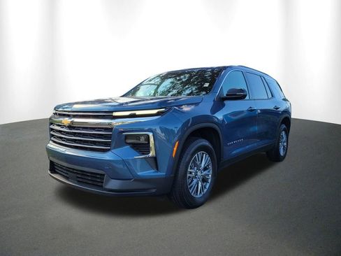 New 2026 Chevrolet Traverse LT w/ Driver Confidence Package image 2