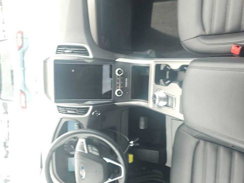 Used 2023 Ford Edge SEL w/ Convenience Package AWD/4WD image 12