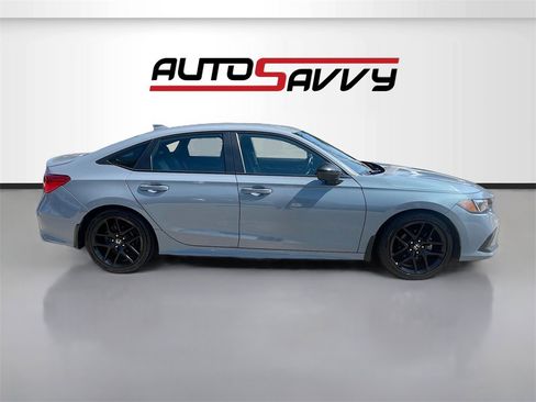Used 2023 Honda Civic Sport image 8