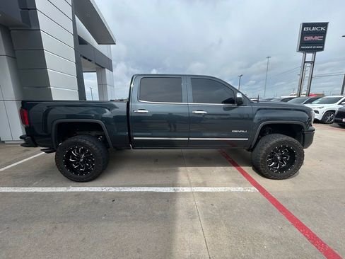 Used 2018 GMC Sierra 1500 Denali w/ Denali Ultimate Package AWD/4WD image 4