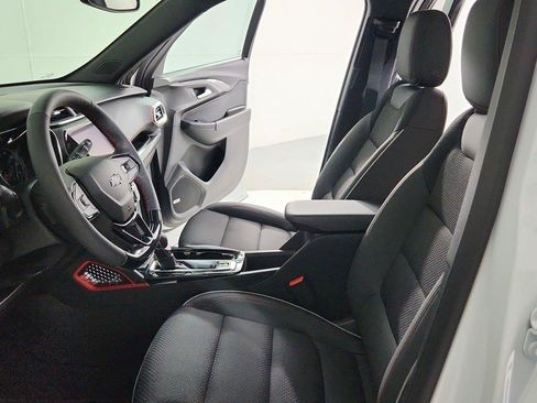 Used 2023 Chevrolet TrailBlazer RS w/ Sun and Liftgate Package FWD image 15
