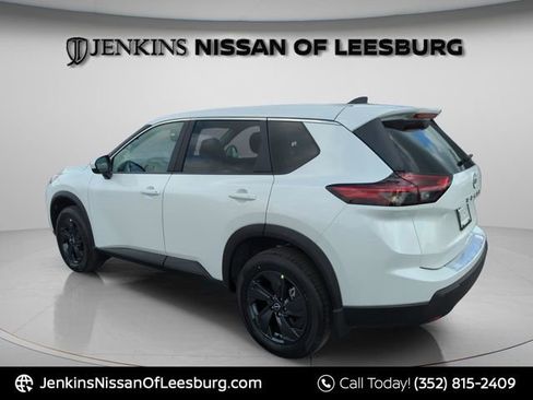 New 2026 Nissan Rogue SV image 9