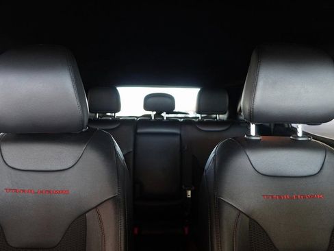 Used 2024 Jeep Compass Trailhawk image 12