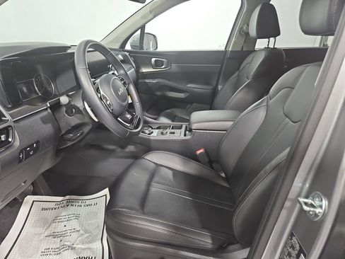 Used 2023 Kia Sorento EX image 10