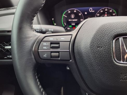 Used 2024 Honda Accord Sport image 15