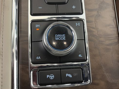 Used 2019 Ford Expedition Max Platinum AWD/4WD image 8