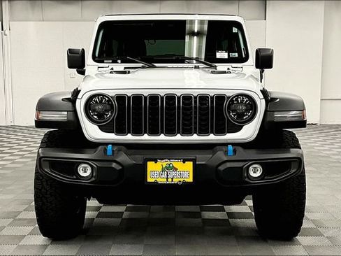 Used 2025 Jeep Wrangler Unlimited Rubicon 4xe w/ Convenience Group AWD/4WD image 4